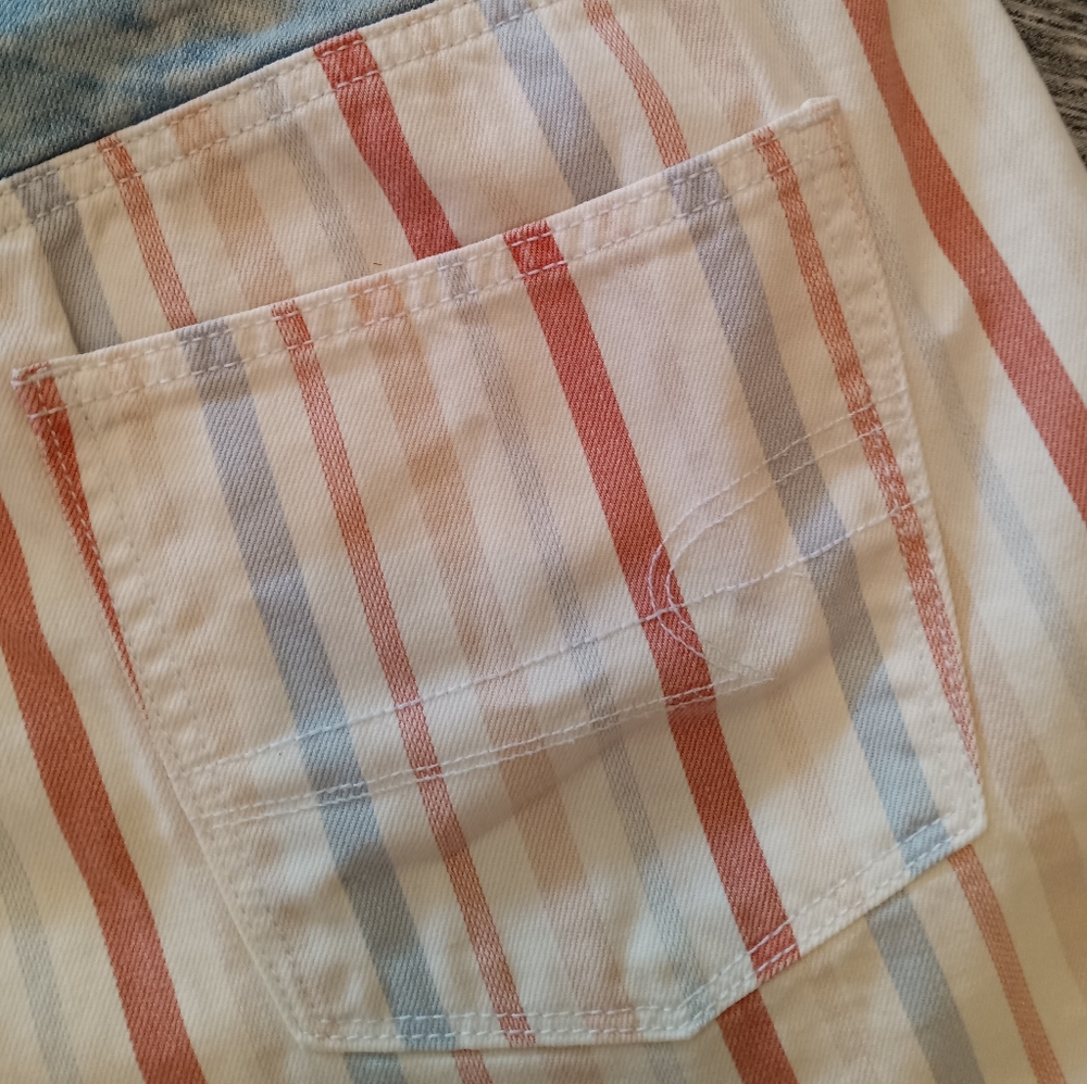 American Eagle | Striped Patchwork Mom Shorts Red… - image 4